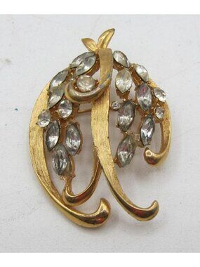 Vintage BSK Gold-Tone Leaf Brooch With Rhinestones Elegant Mid-Century Costume J
